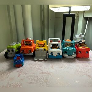 Fisher-Price Little People Vehicle Lot